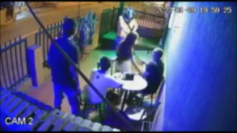 Video: Cámara grabó asalto a jóvenes en Floridablanca