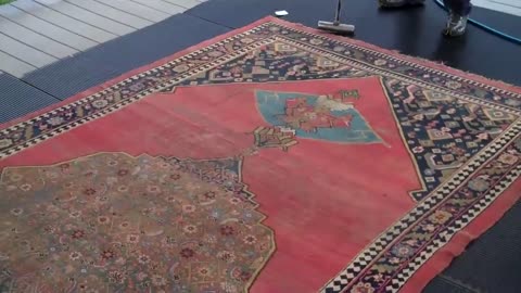 WATCH AS WE WASH AN ANTIQUE RUG!