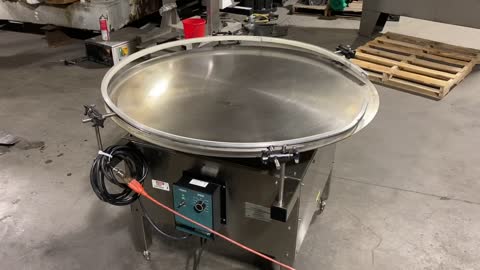 ELF 42 Inch Rotary Accumulation Table