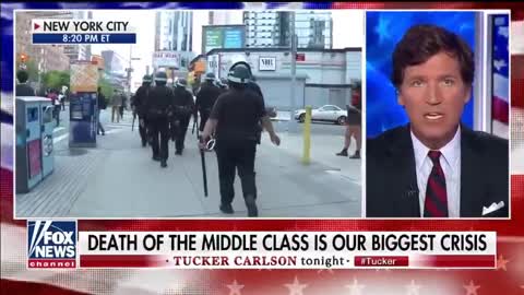 Tucker Carlson : Ce que vous regardez, c'est une guerre de classe déguisée en guerre de race (Fox News) (VOST)