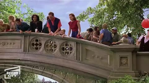 The Boat Race - Stuart Little (Michael J. Fox, Jonathan Lipnicki, Hugh Laurie, Geena Davis)