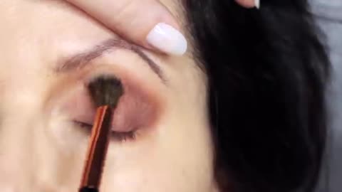 Beginners Eye Makeup Tutorial for Mature Skin _ How To Apply Eyeshadow on Mature Eyes (480p)