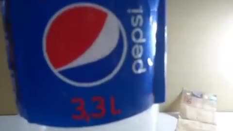 How to make a giant piggy bank with a bottle of Pepsi Cola 3.3 Liters just for banknotes
