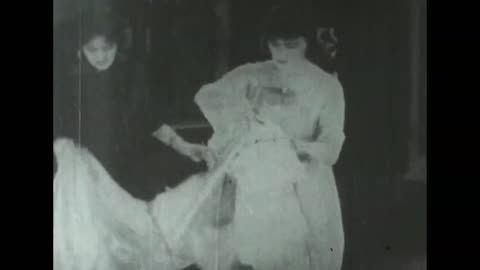 Annette Hanshaw ~ "If I Had A Talking Picture Of You" (w/ Theda Bara)