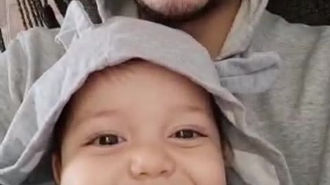 Bebê imitando o papai / Baby imitating daddy