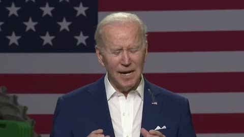 A Bird Just Shit on Biden While He Was Talking About Inflation in Iowa (VIDEO)