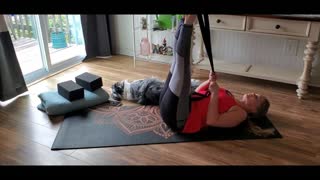 30 Minute Yin Yoga Flow For Hips/Legs