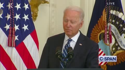 Joe Biden Speaks Nonsense When Trying to Swear in New Immigrants