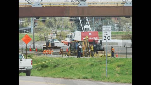 20100501: 6th Ave Bridge Installation, Photo Slideshow