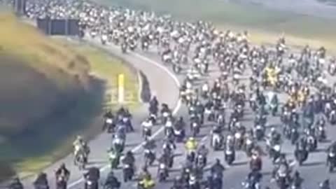 Apoio ao presidente Bolsonaro em passiata de moto Brasil