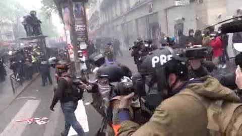 Paris Protest 1 May 21