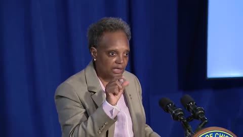 Chicago Mayor Lightfoot, Newsmax reporter clash again, Lightfoot loses her mind