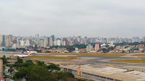 Aeronave da Gol evita colisão com avião da Latam no Aeroporto de Congonhas