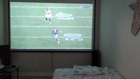 4k Projecting NFL on your bedroom wall