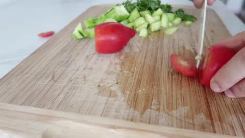 Avocado, Chickpea & Egg Salad | Easy Healthy Salad Recipe For Lunch