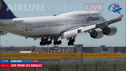 TOGA! 747 seen bouncing off LAX runway