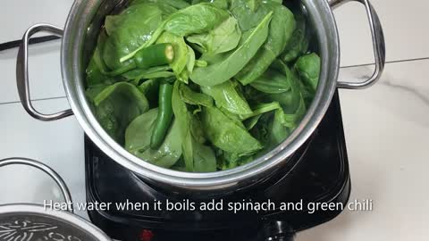 10 minutes spinach curry