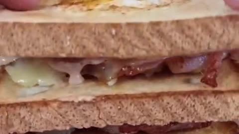 Bacon Cheese and Egg Sandwich - simple cooking