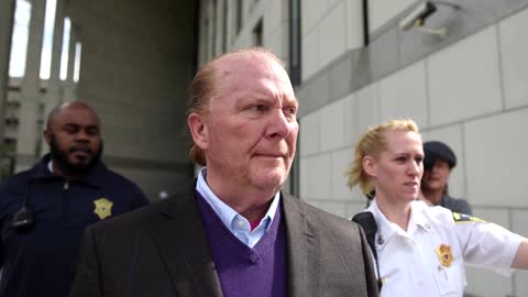 Mario Batali agrees to $600K sexual harassment settlement