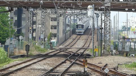 Train entering the main line