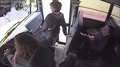 Bus Driver Saved Boy From “Crashing ”With Car