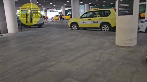 Siguen las patrullas del taxi en el aeropuerto de Barcelona contra los piratas