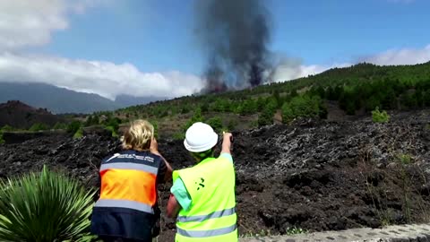 Volcano experts warn quake-hit Azores island of eruption