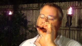 El Credito El Perrito War Of Flavors Cigar Review
