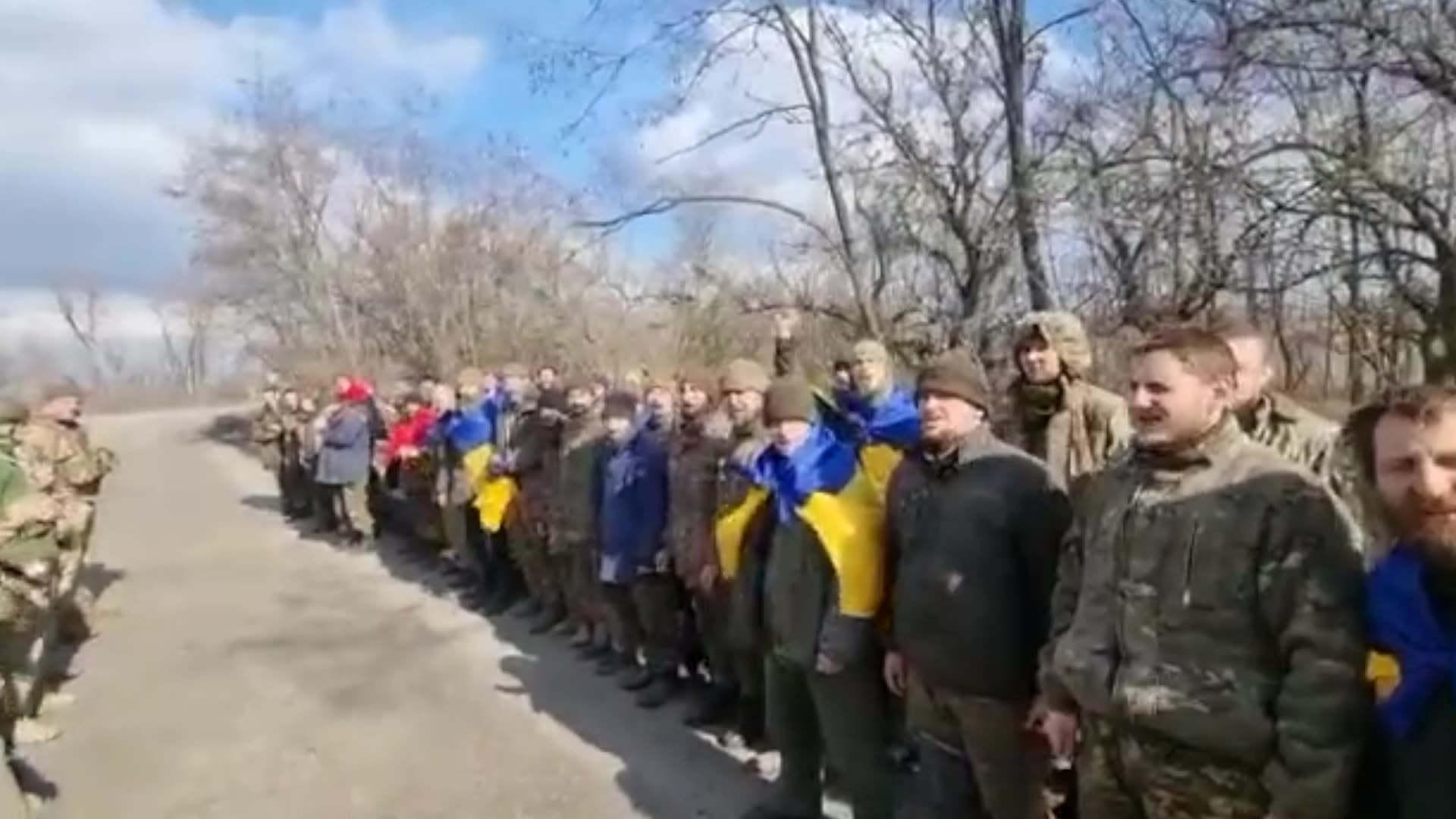 130 Ukrainian Pows Released In Prisoner Swap With Russia 7305