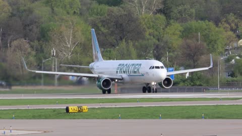 Frontier Airbus A321 departing St Louis Lambert Intl - STL