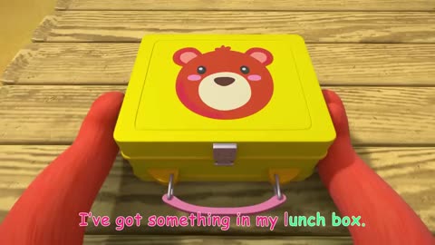Cocomelon - The Wheels On The Bus Lunch Box - Red