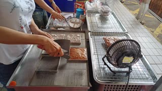 Exploring Tempting Thai Street Food Snacks! | ขนมบ้าบิ่น | Asia in 4K