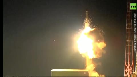 Russia test-fires intercontinental ballistic missile #icbm #ballisticmissile #russia #Viral
