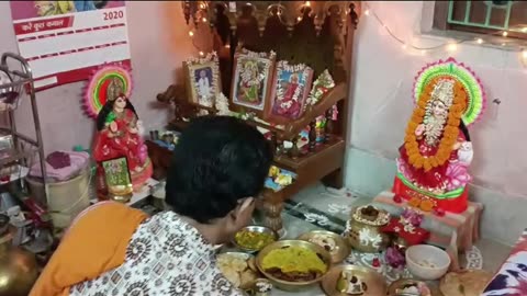 LAXMI PUJA IN TYPICAL BENGALI HOUSE
