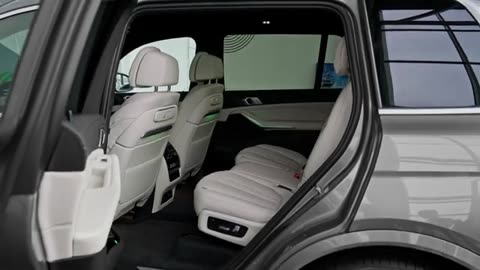 BMW X7 (2023) - Sound, interior and Exterior Details