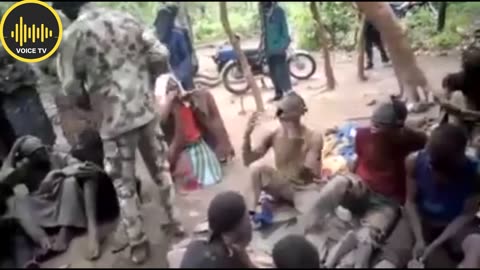 Viral Video_ How Fearless Woman Challenged Fulani Kidnappers With Guns In Captive