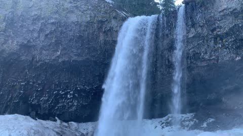 Icicle City in the Waterfall Mist – Tamanawas Falls – Mount Hood – Oregon – 4K