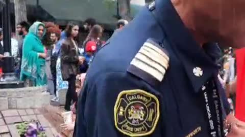 Firechief Dongworth on the barricades around the memorial