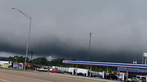 Shelf Cloud in Kosciusko, Mississippi