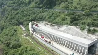 Video: Accidente de tren en Taiwán deja al menos 48 muertos y 66 heridos 3