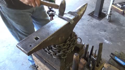 Forging a railroad spike project with MuleKick forge railroad tong blanks