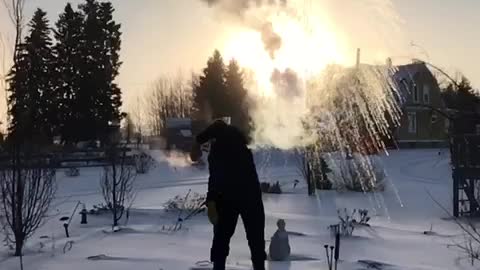 Hot Water Instantly Vaporized In -31 Fahrenheit Temperatures