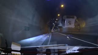 Man Crashes In Tunnel As Heavy Roof Luggage Breaks Free