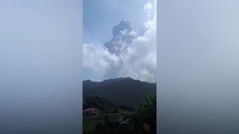 Eruption of La Soufriere volcano in St. Vincent began