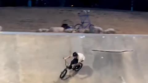 Dude Has Got Great Riding Skills! #bikerider #bikeriding #skillsshowcase #skillshots #skills