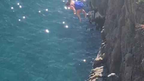 Cliff Diving Leads to Watery Face-Plant