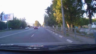 Blind Turn Causes Bad Crash