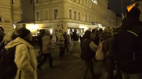 V Praze se konají demonstrace proti covidovým opatřením