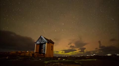 Some amazing night time footage shooting star