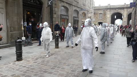 Masques blancs à St Malo